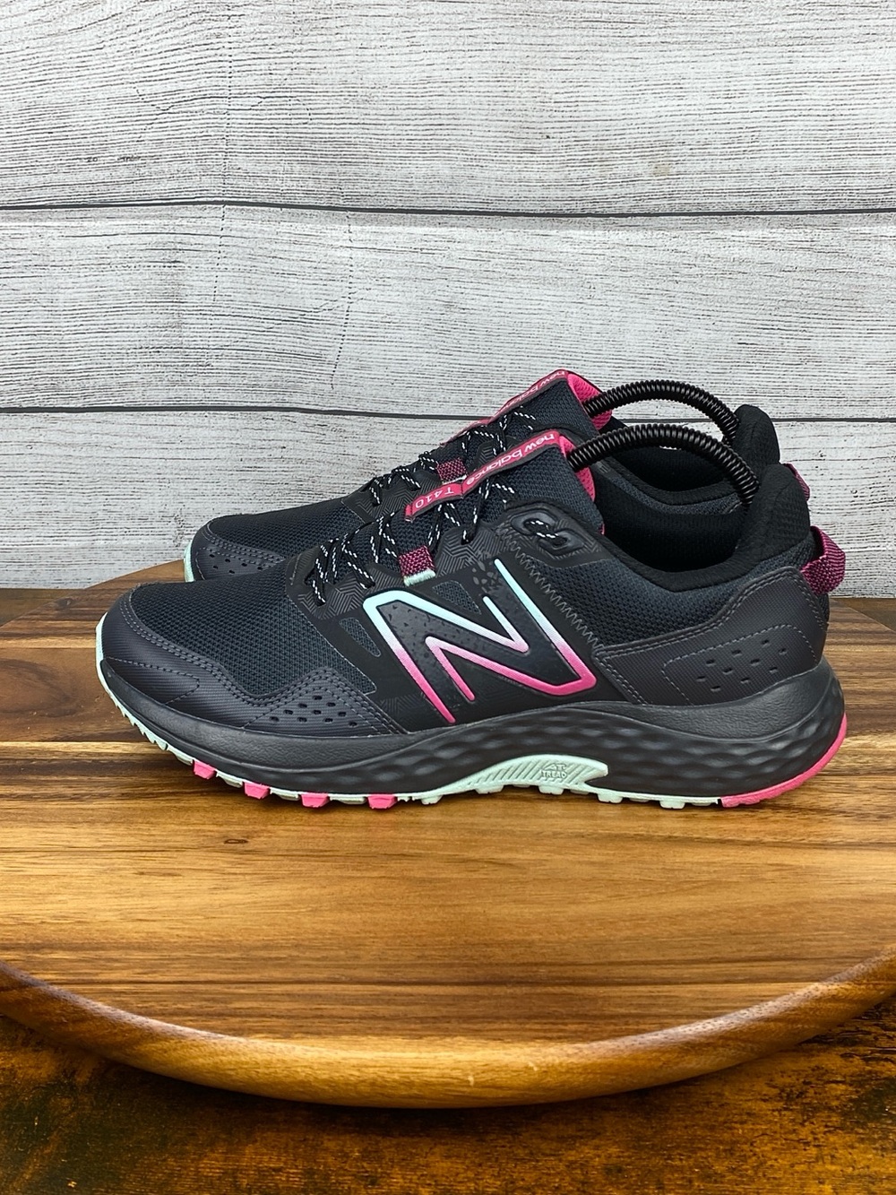 New Balance 410 V8 Trail Running Shoe Black Pink Blue WT410LC8 Women’s Size 10
